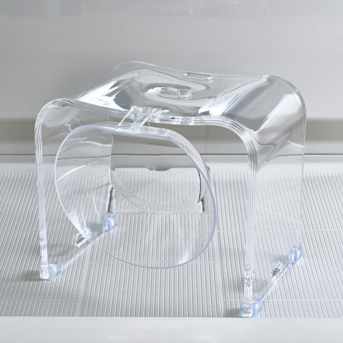 掛けるバスチェア